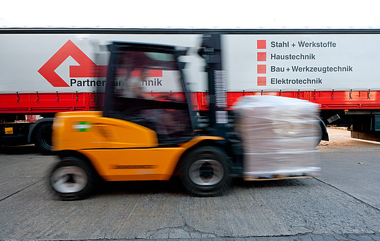 Eigene Logistik vom Handelshof Bautzen - Partner für Technik