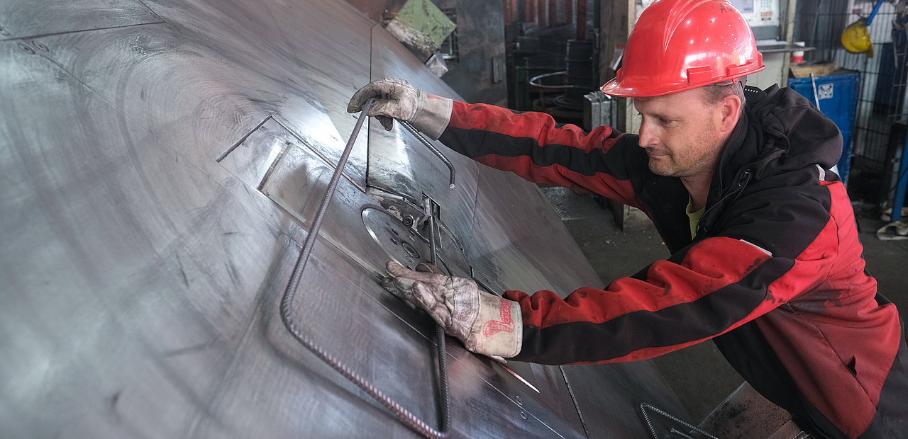 CNC-gesteuerte Brennschneidemaschine und Hochleistungs-Plasmaschneidanlage beim Handelshof Bautzen - Partner für Technik